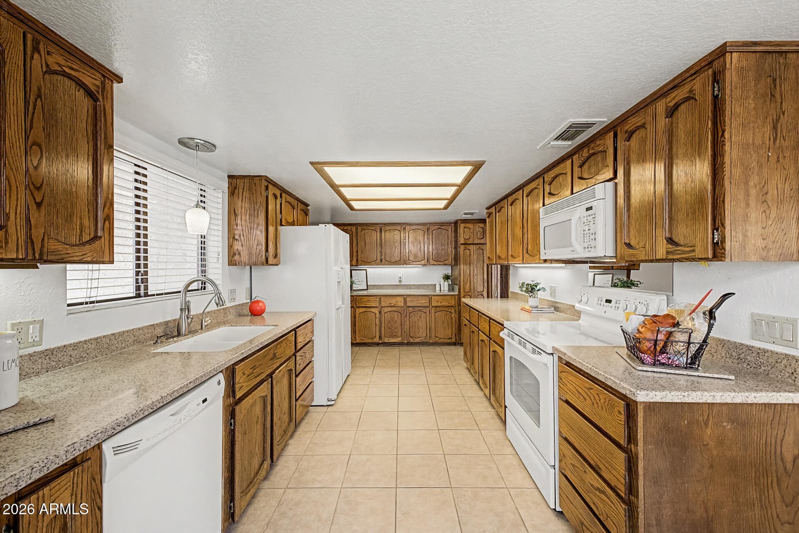 9337 N 111th Drive, Sun City, AZ 85351 — photo 4 of 44