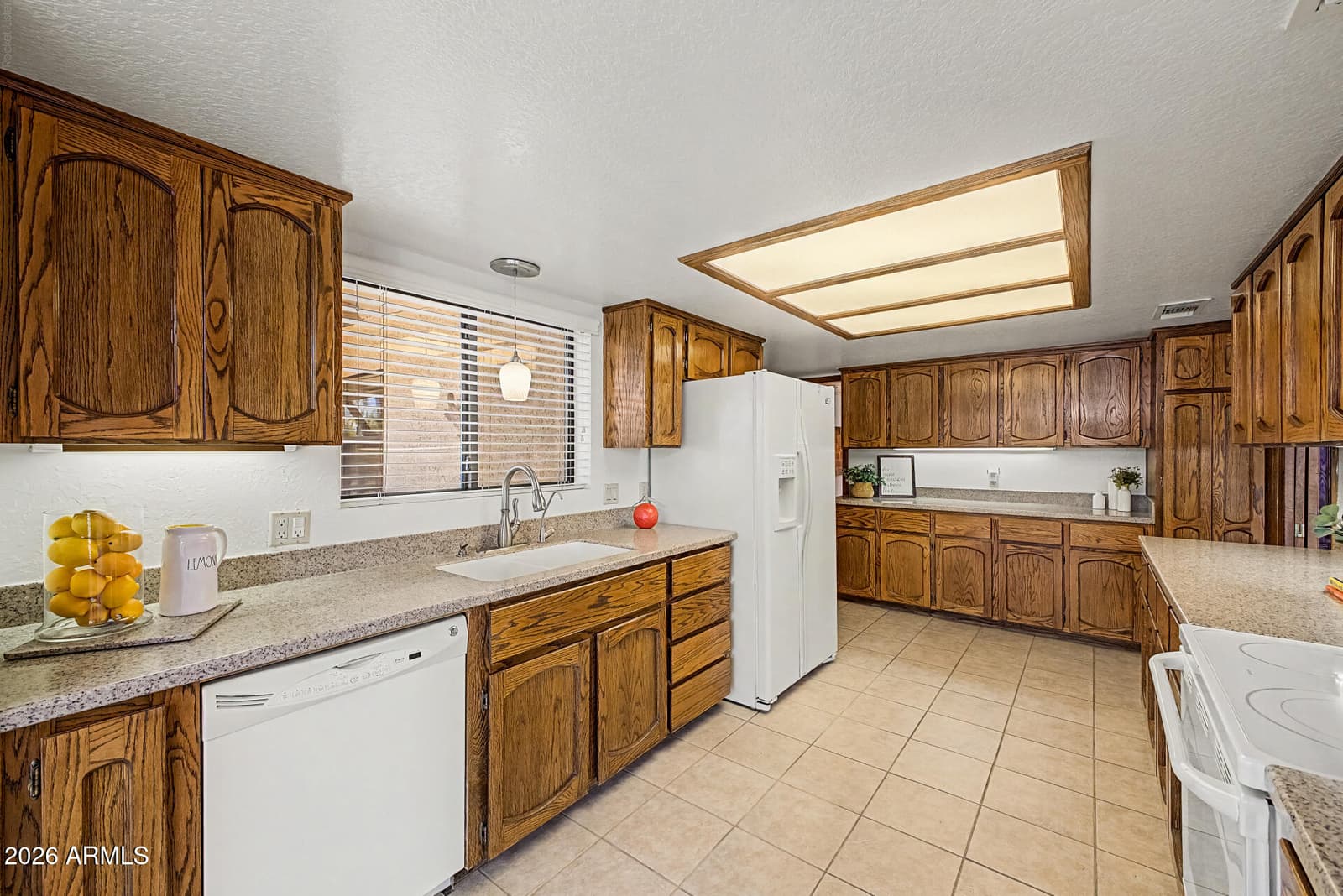 9337 N 111th Drive, Sun City, AZ 85351 — photo 14 of 44
