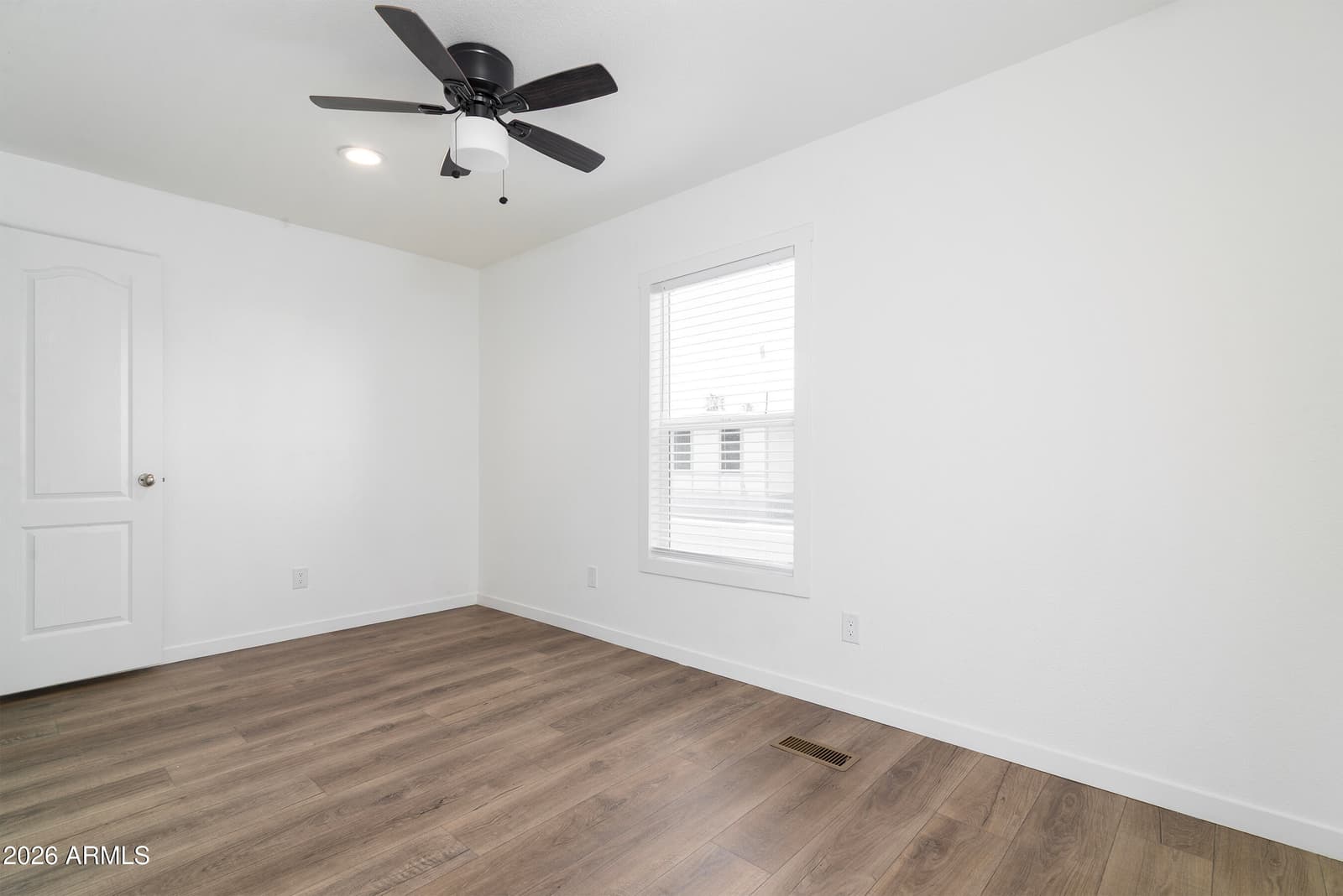 8601 N 71st Avenue 119, Glendale, AZ 85301 — photo 11 of 30