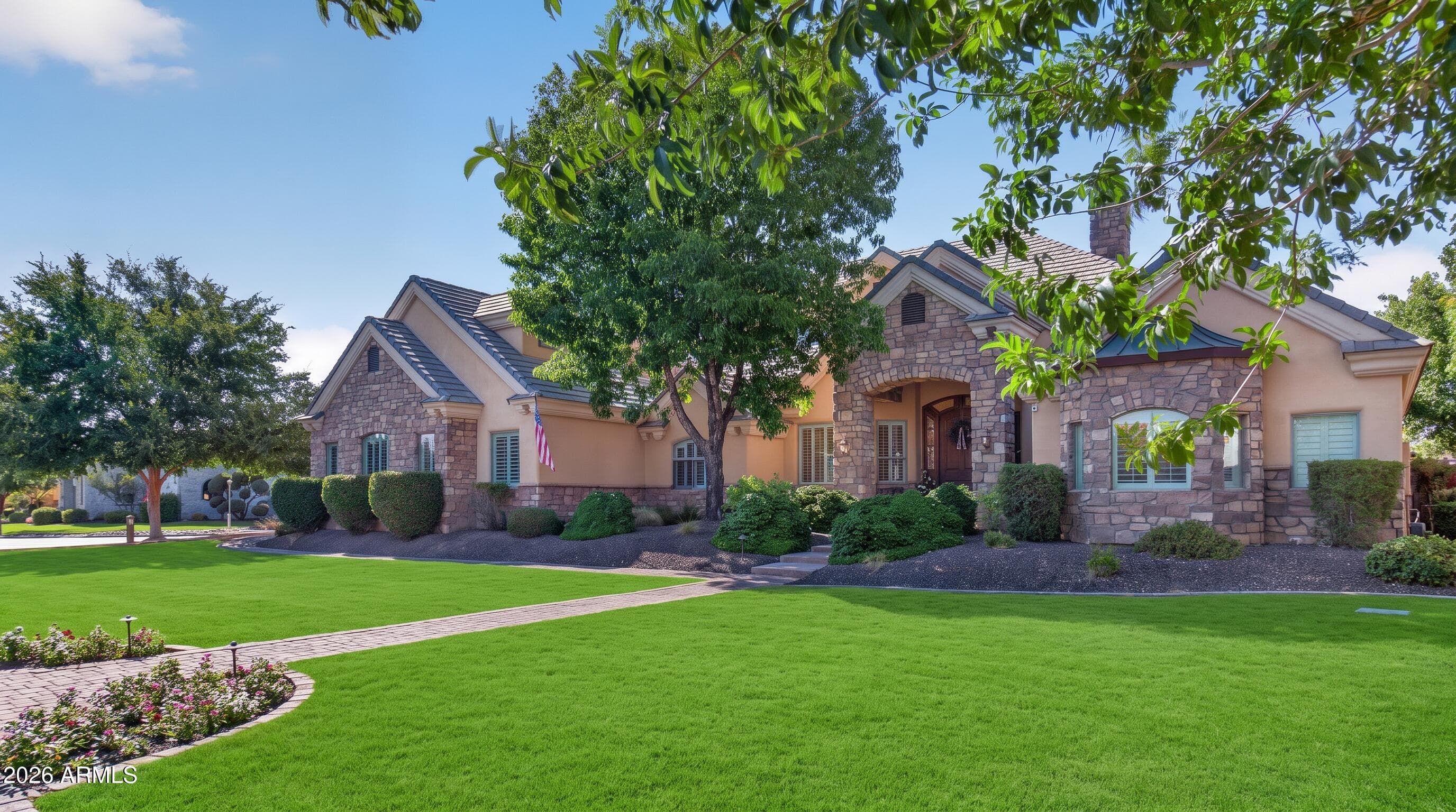 2918 E WATERMAN Way, Gilbert, AZ 85297 — photo 4 of 113