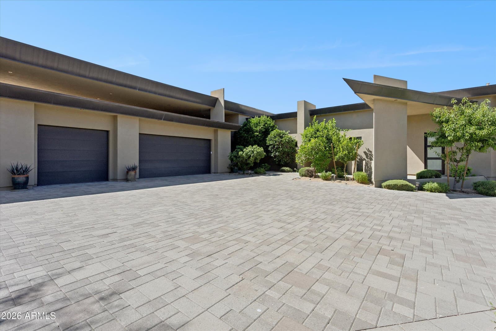 37021 N HOLIDAY Lane, Carefree, AZ 85377 — photo 8 of 120