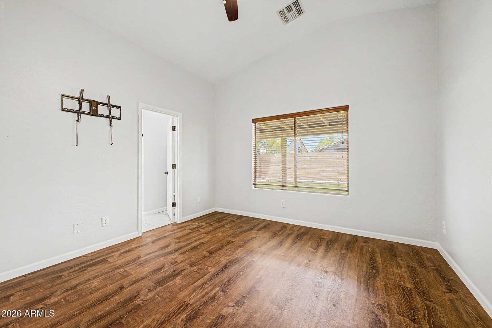 10232 W PRESTON Lane, Tolleson, AZ 85353 — photo 14 of 29