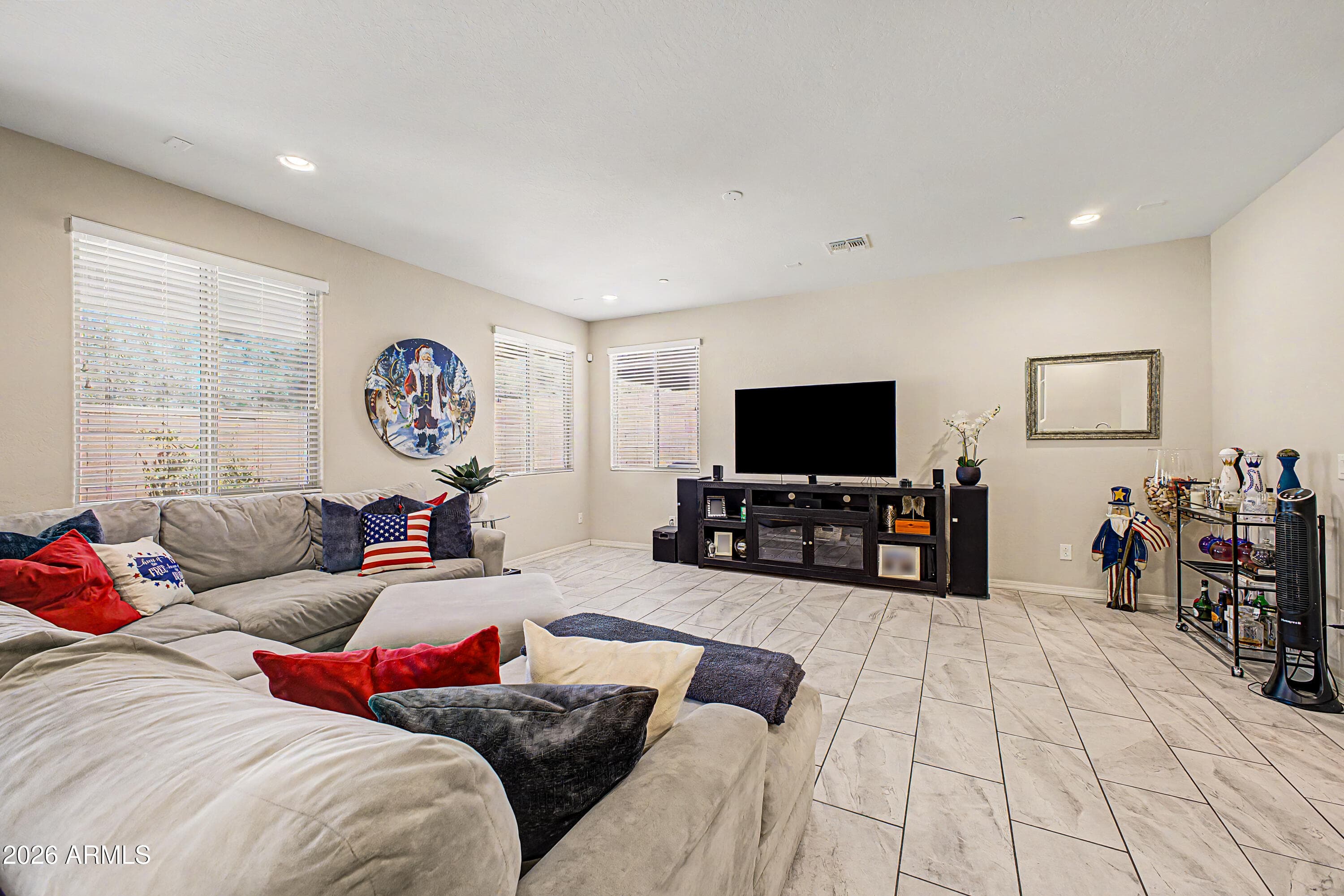 4640 E BECK Lane, Phoenix, AZ 85032 — photo 11 of 37