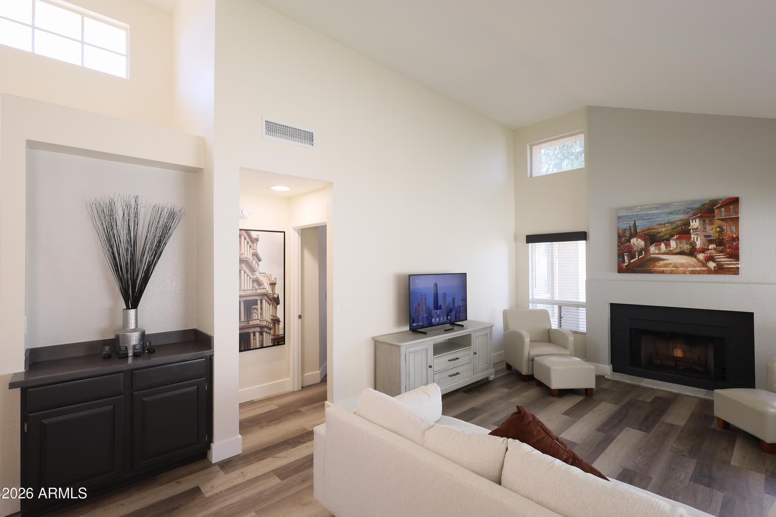11840 N 40TH Way, Phoenix, AZ 85028 — photo 8 of 42