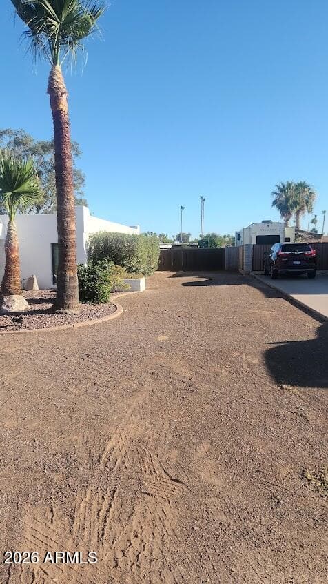 7136 W JOHN CABOT Road, Glendale, AZ 85308 — photo 4 of 32
