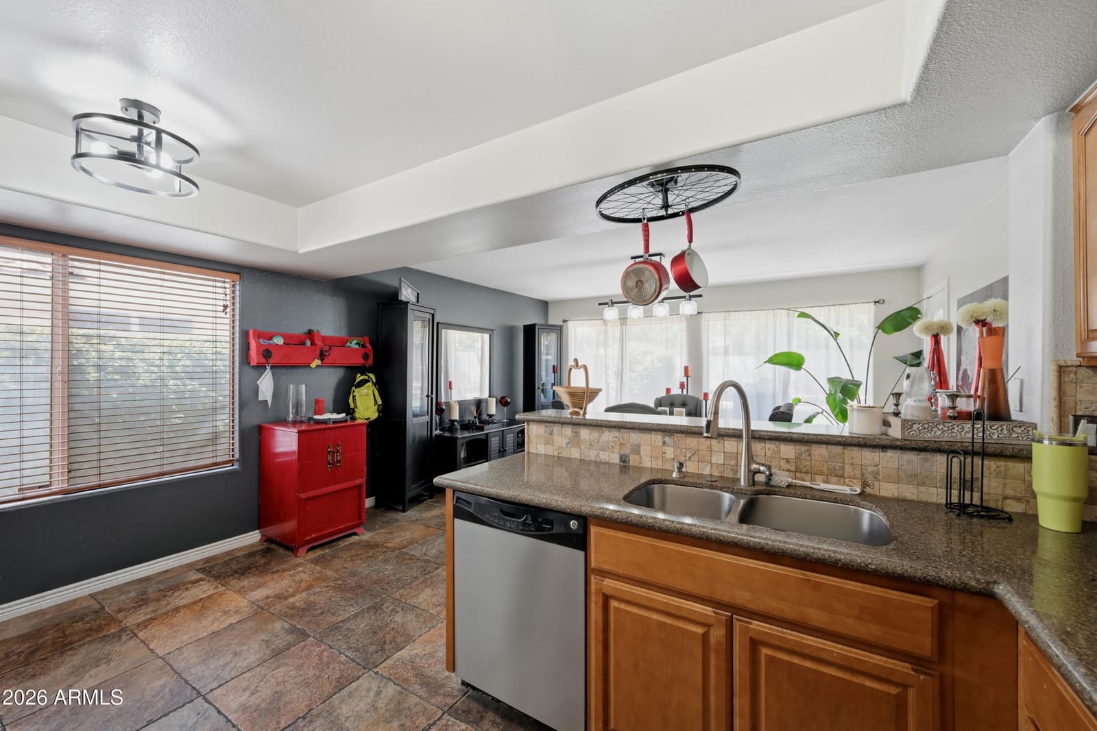 1330 E ANGELA Drive, Phoenix, AZ 85022 — photo 8 of 23
