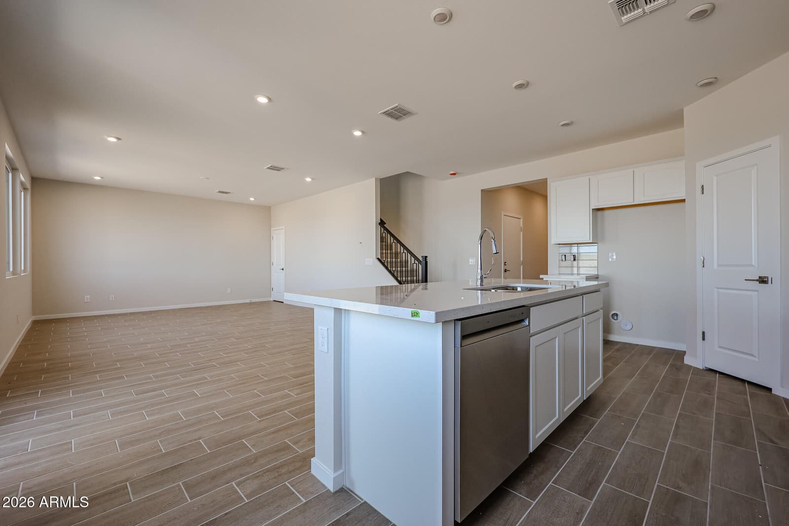 6227 E CROCKETT Way, San Tan Valley, AZ 85144 — photo 5 of 33