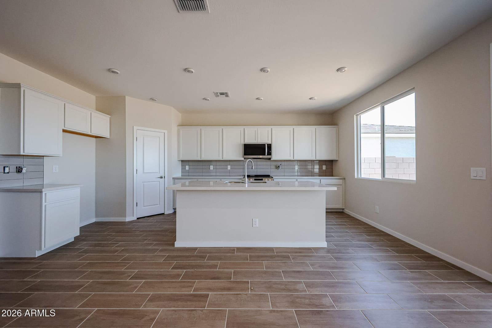 6227 E CROCKETT Way, San Tan Valley, AZ 85144 — photo 8 of 33