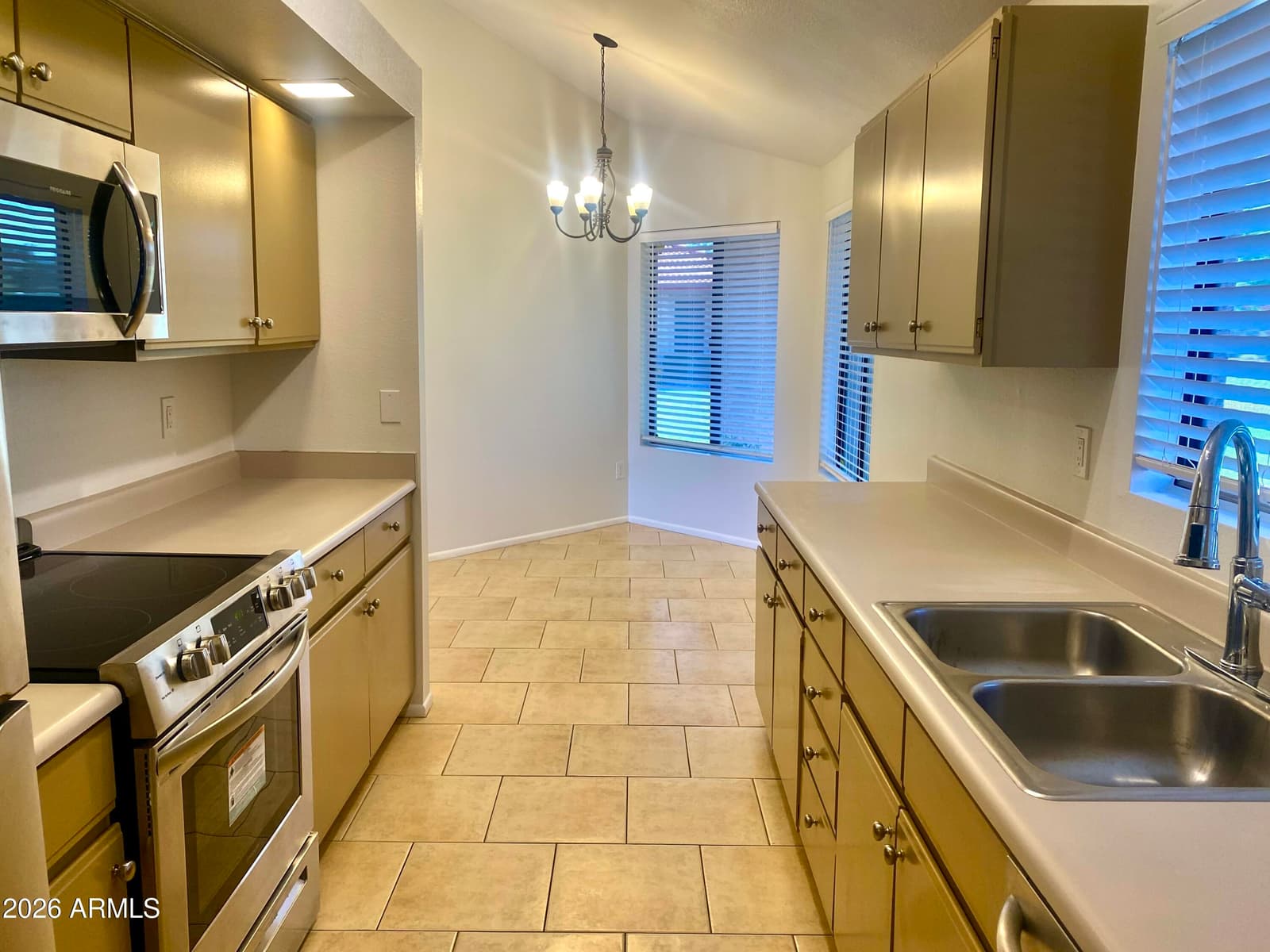 17225 N 16th Street N 3, Phoenix, AZ 85022 — photo 6 of 36