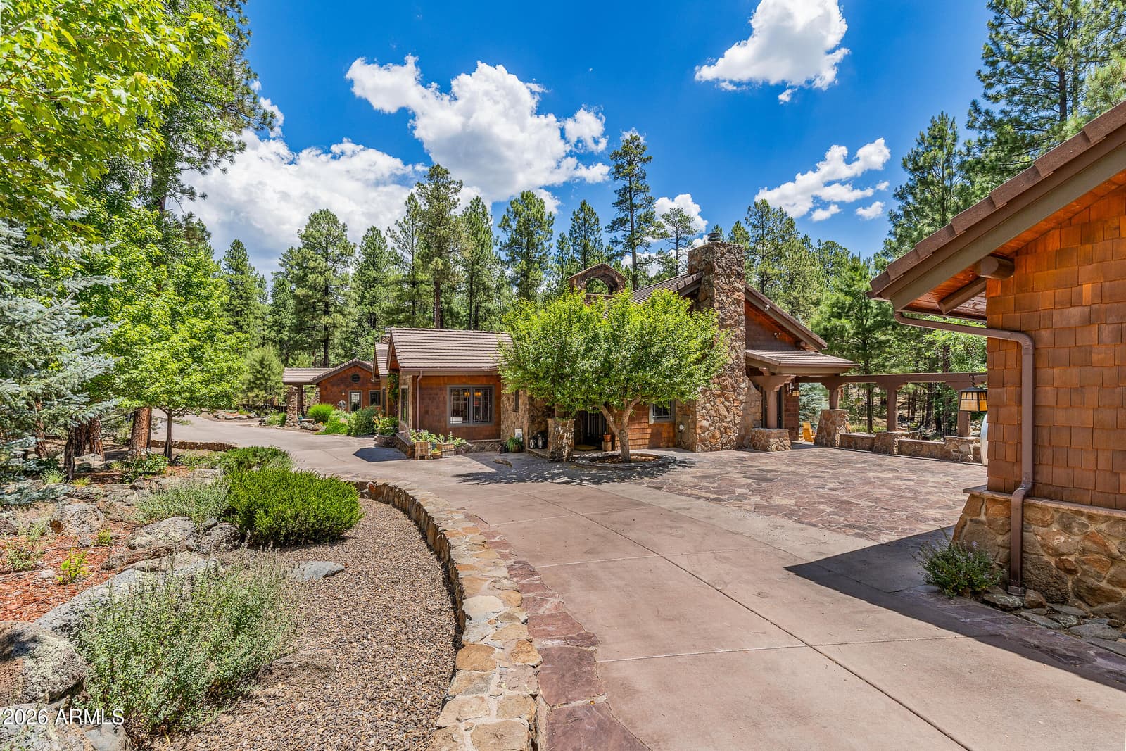 2912 N Creekside Drive, Flagstaff, AZ 86001 — photo 11 of 104
