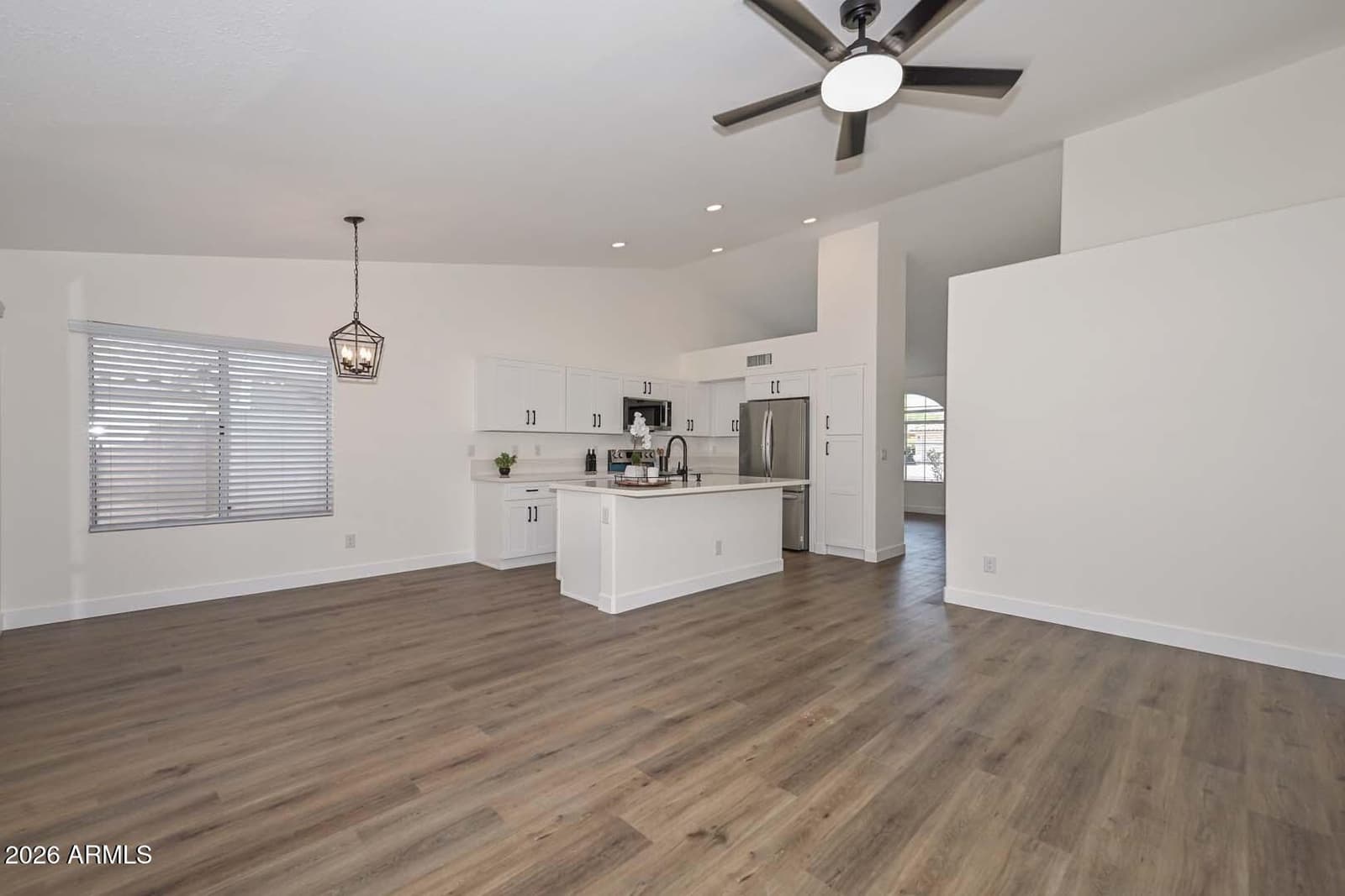 6781 W LOUISE Drive, Glendale, AZ 85310 — photo 9 of 39