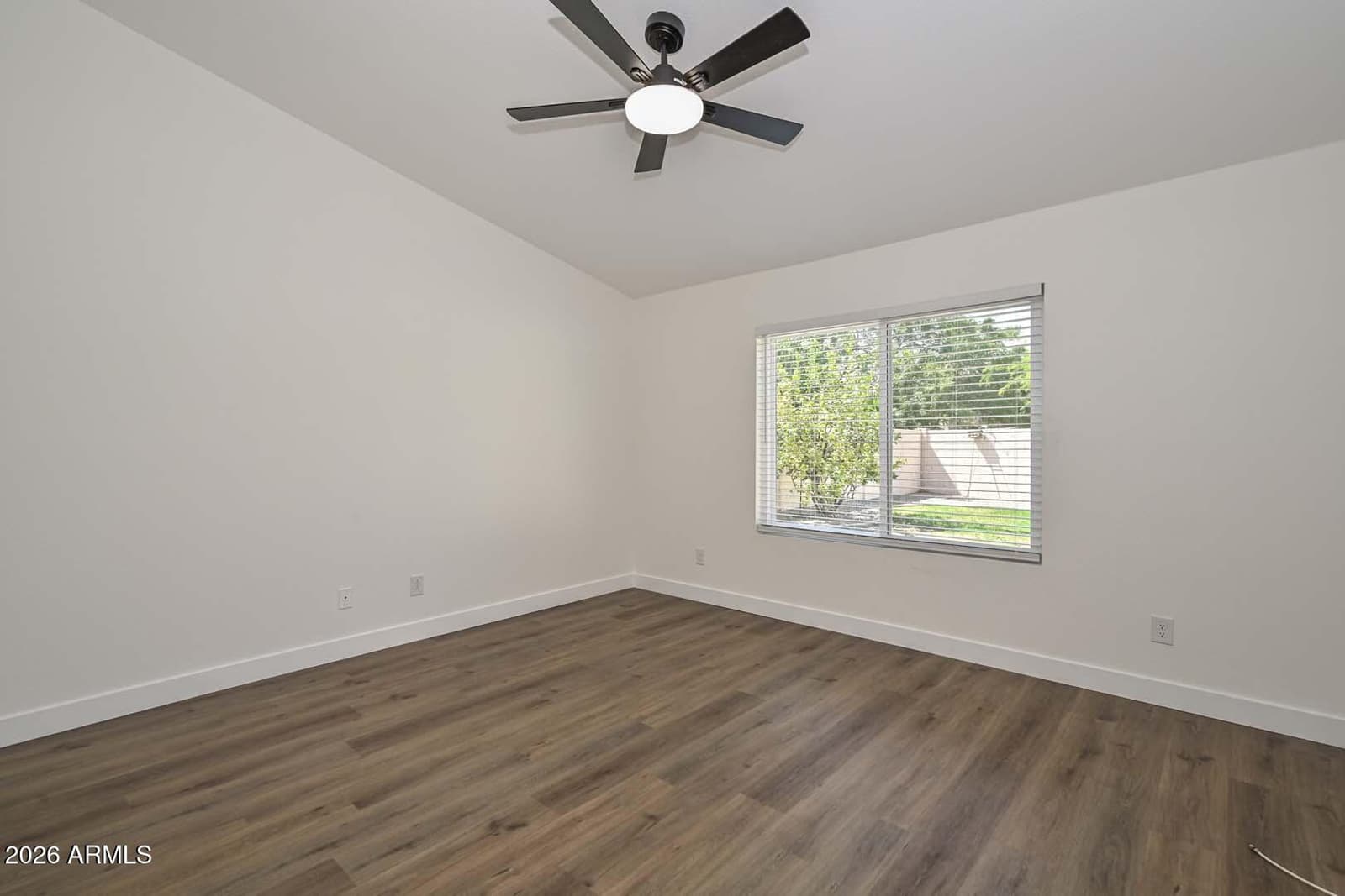 6781 W LOUISE Drive, Glendale, AZ 85310 — photo 20 of 39
