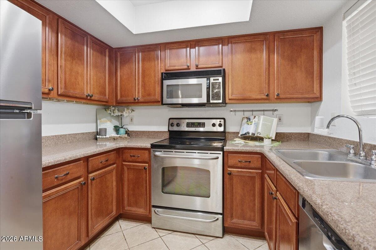 5757 W EUGIE Avenue 2082, Glendale, AZ 85304 — photo 5 of 22