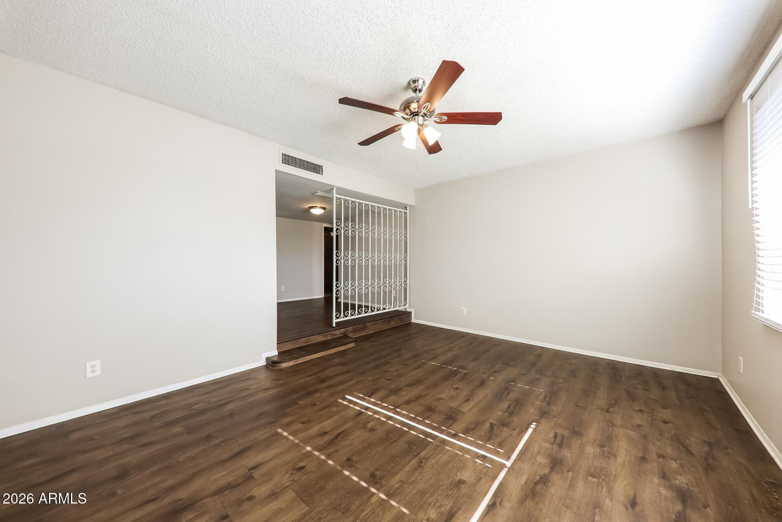 15412 N 55TH Drive, Glendale, AZ 85306 — photo 3 of 21