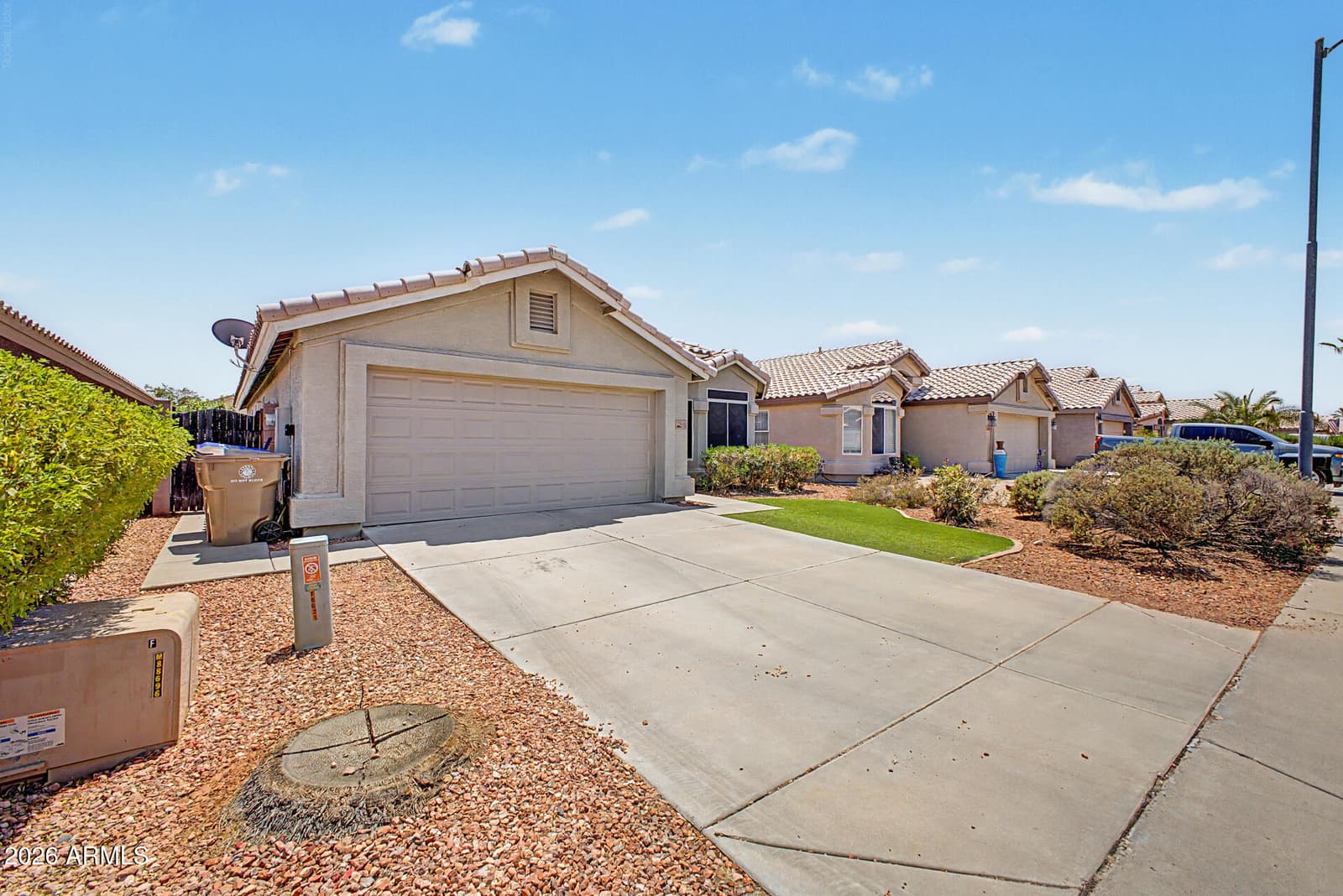 8621 W DAVIS Road, Peoria, AZ 85382 — photo 3 of 34