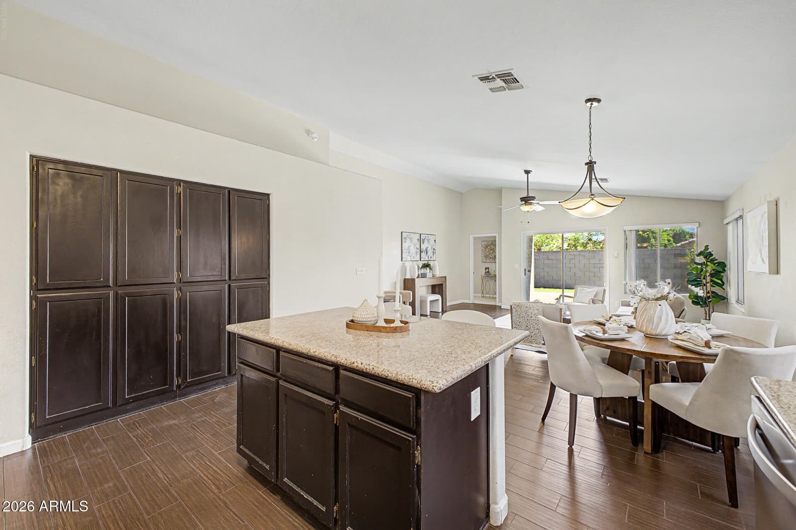 8621 W DAVIS Road, Peoria, AZ 85382 — photo 14 of 34
