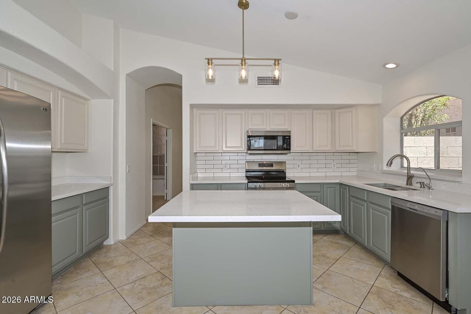 7911 W KIMBERLY Way, Glendale, AZ 85308 — photo 5 of 9
