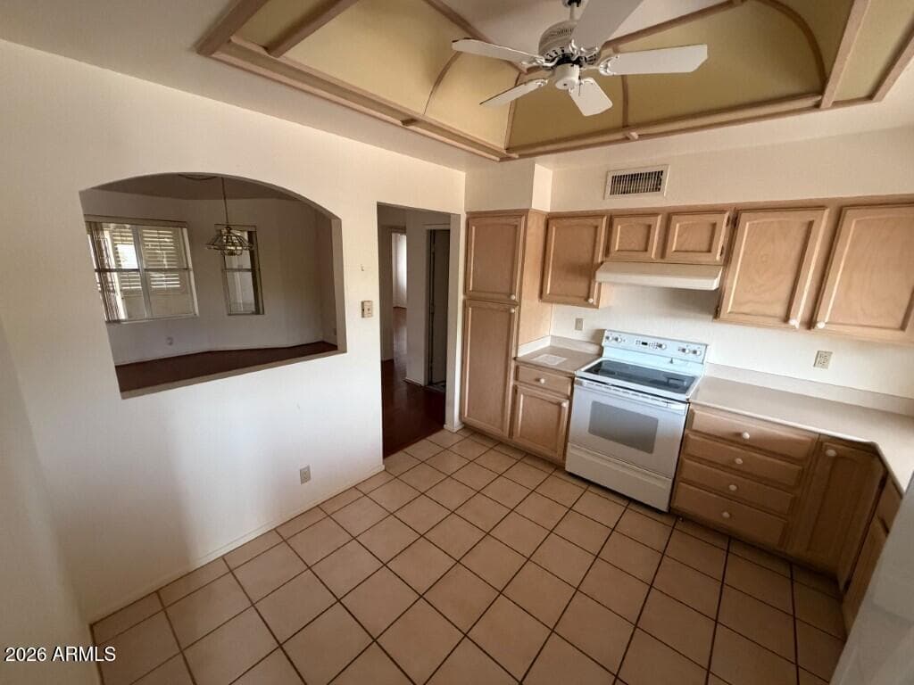 7941 E NAVARRO Avenue, Mesa, AZ 85209 — photo 8 of 33