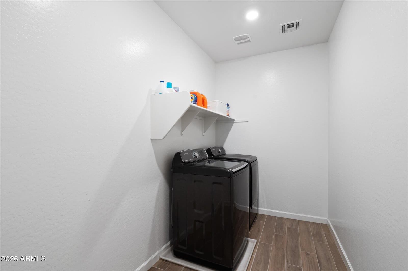 13179 W Redstone Drive, Peoria, AZ 85383 — photo 14 of 32
