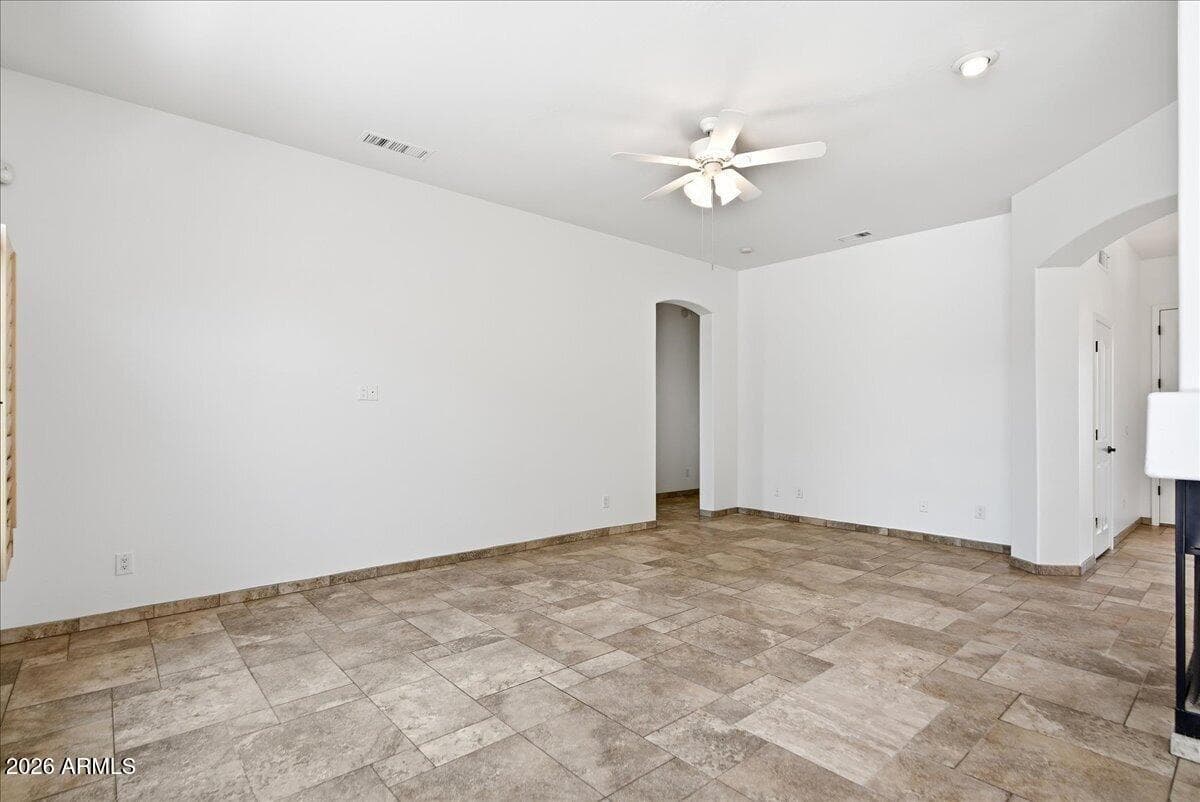 4307 E WILLIAMS Drive, Phoenix, AZ 85050 — photo 14 of 48