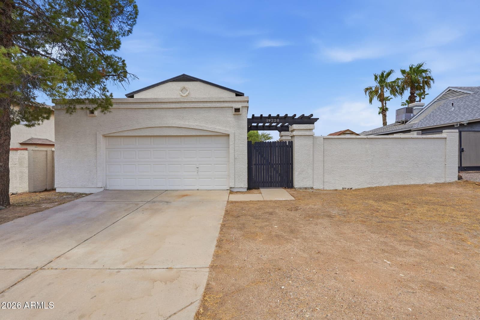 19220 N 14TH Street, Phoenix, AZ 85024 — photo 4 of 38