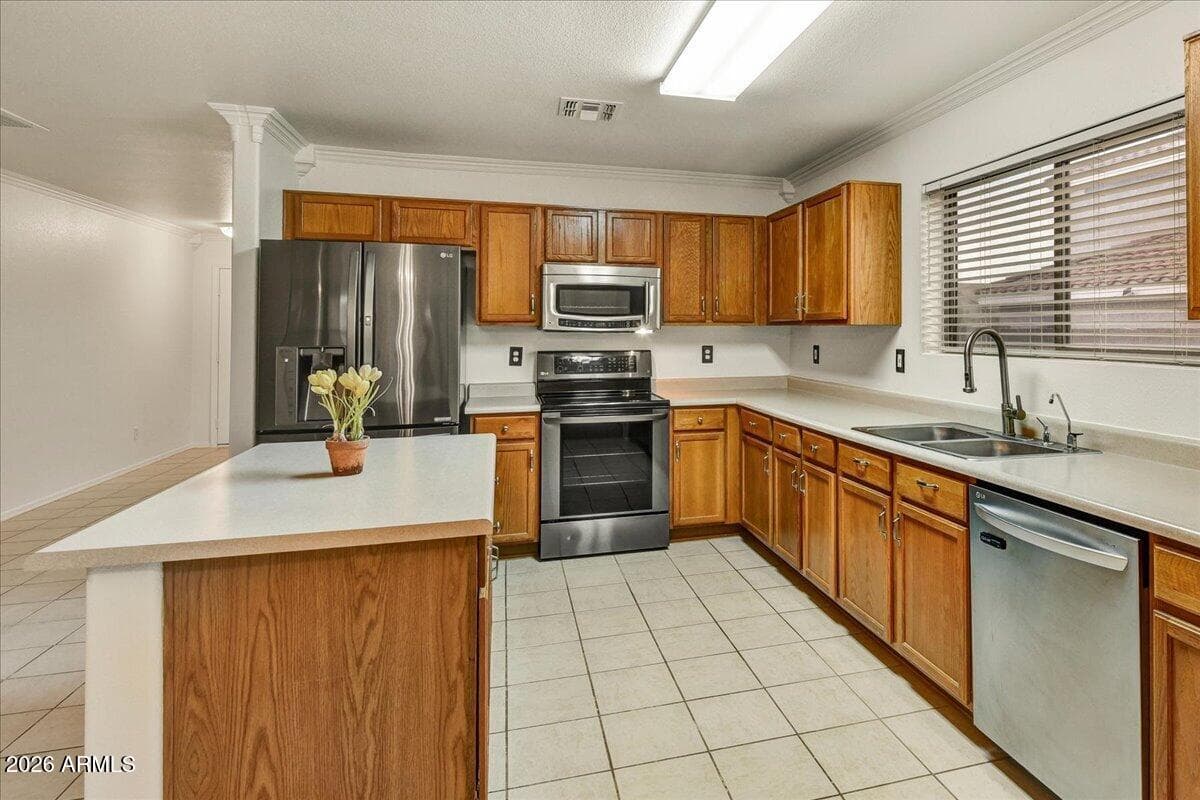 10524 W COUNTRY CLUB Trail, Peoria, AZ 85383 — photo 18 of 25