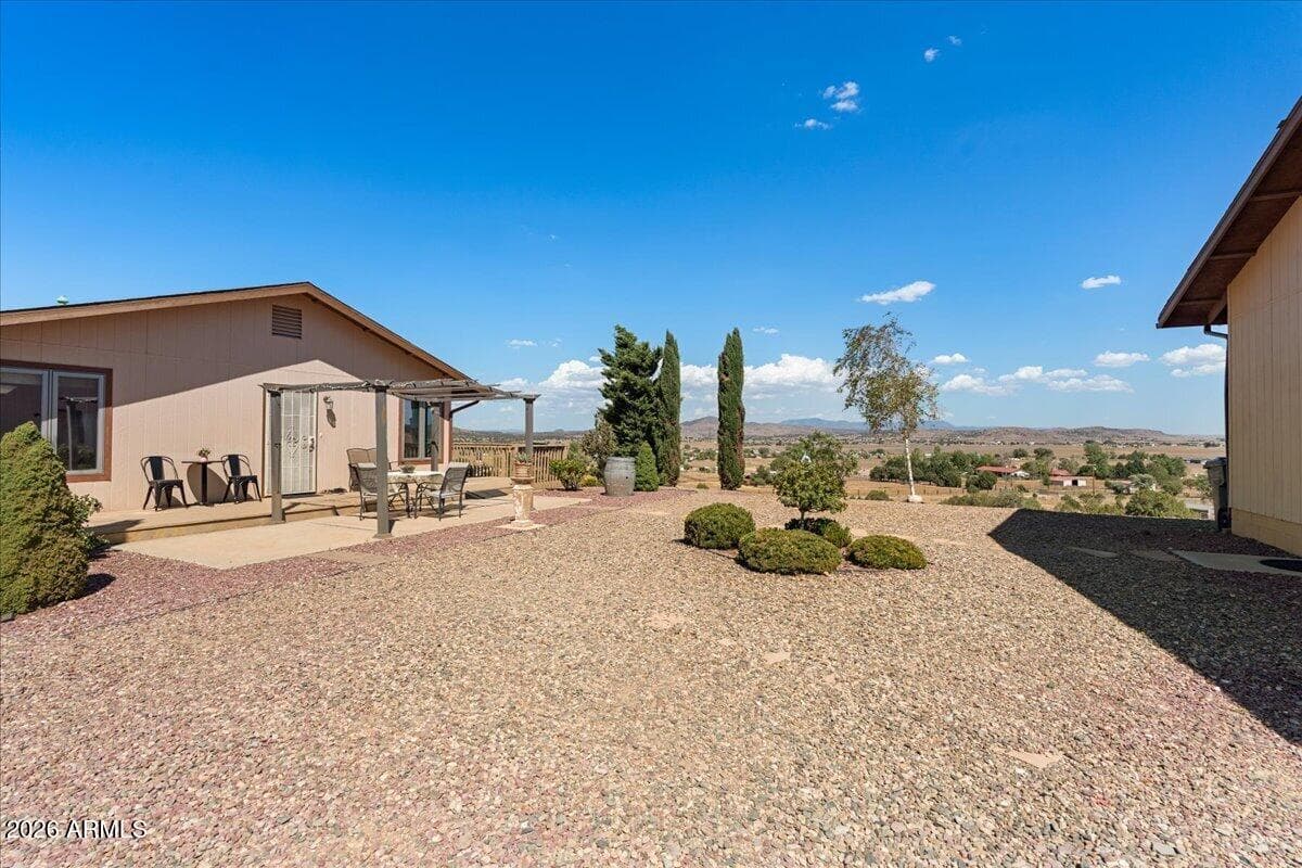 974 N GRANDVIEW, Paulden, AZ 86334 — photo 4 of 32