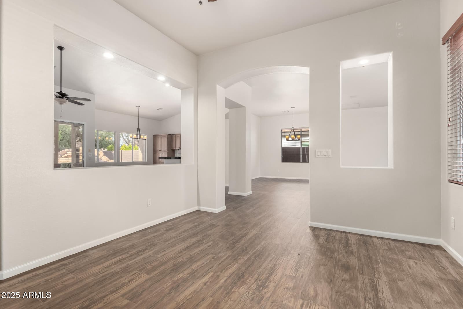 2740 S HONEYSUCKLE Lane, Gilbert, AZ 85295 — photo 10 of 45