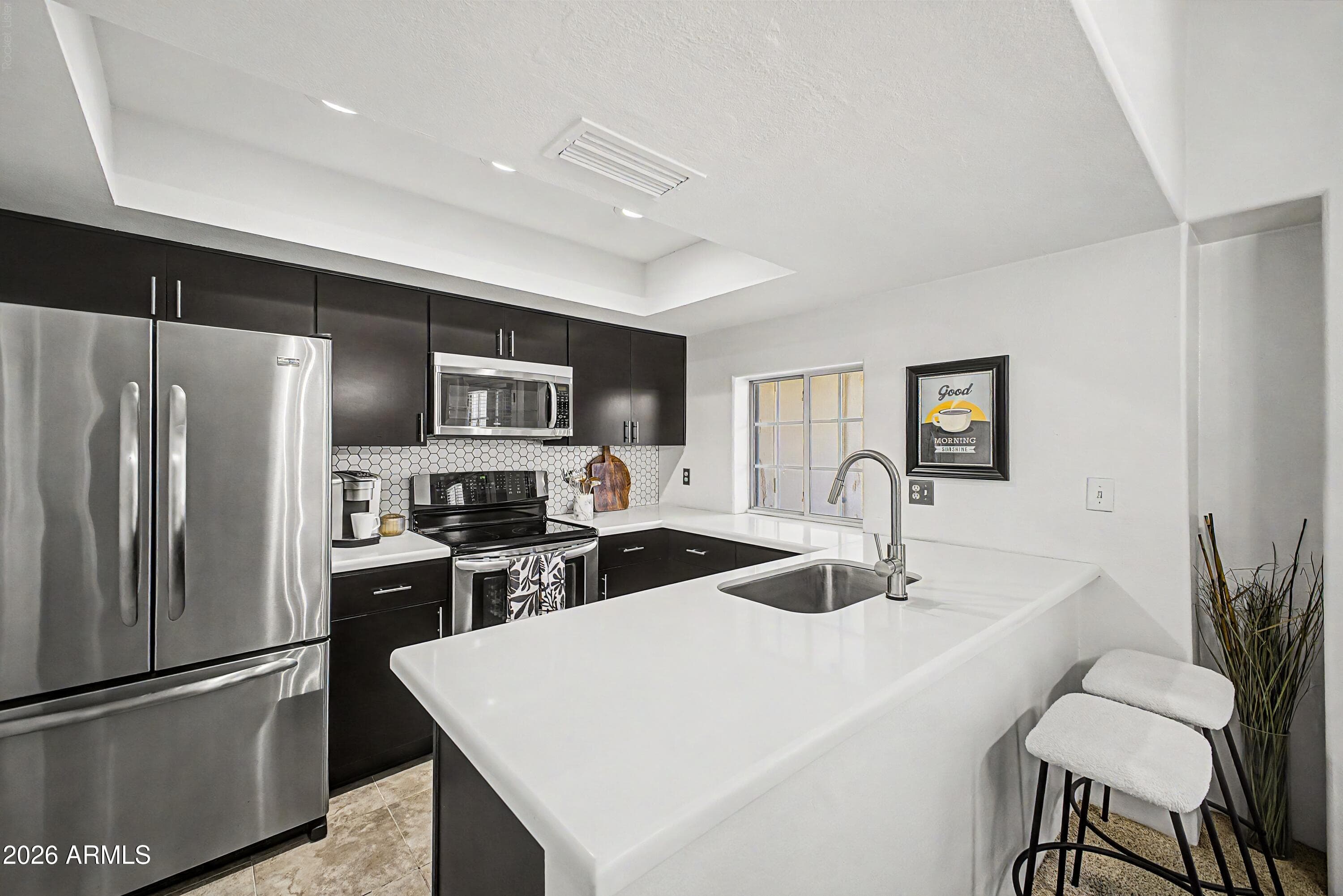 1333 E MORTEN Avenue 206, Phoenix, AZ 85020 — photo 14 of 33