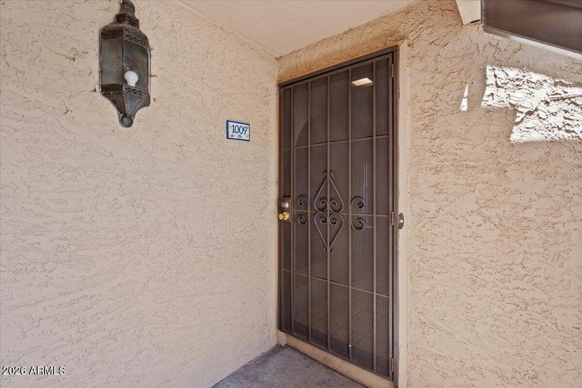 10410 N CAVE CREEK Road 1009, Phoenix, AZ 85020 — photo 4 of 40