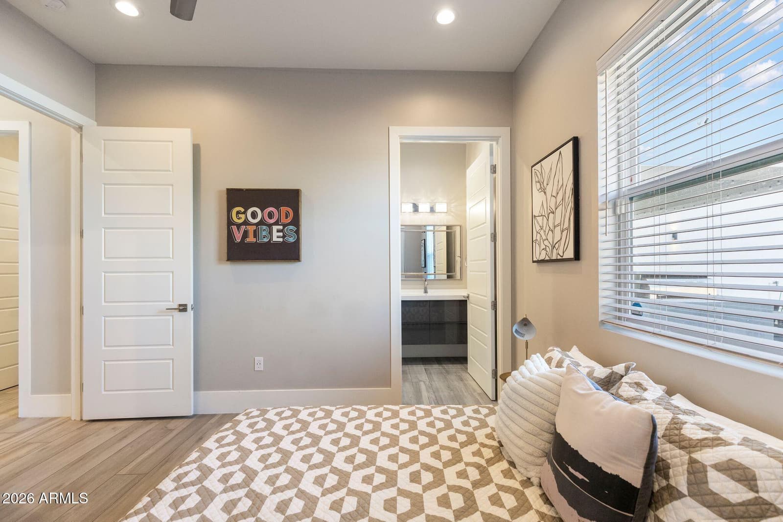 2252 E SOUTH MOUNTAIN Avenue, Phoenix, AZ 85042 — photo 27 of 50