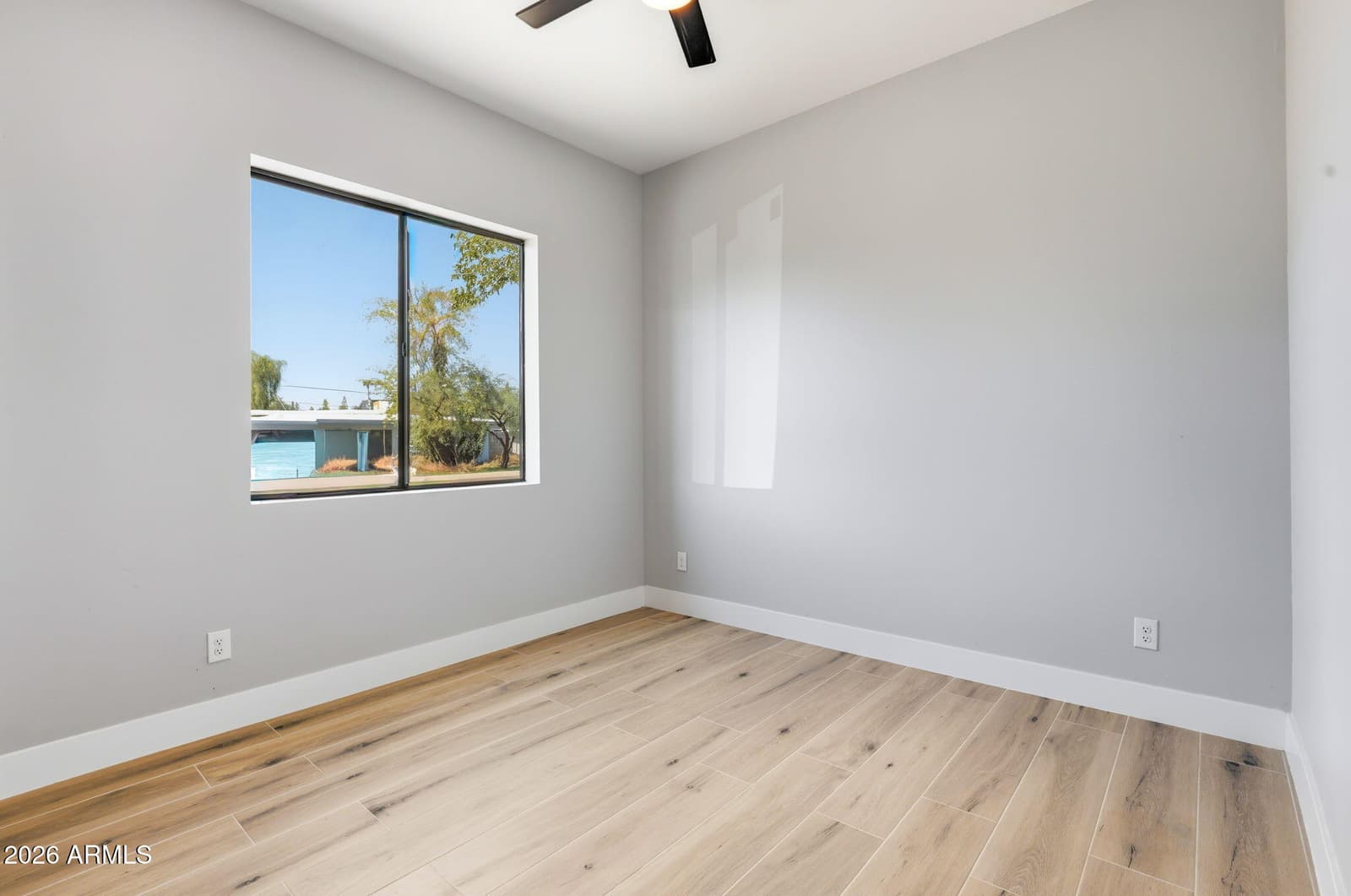415 S Robert Road S, Tempe, AZ 85281 — photo 5 of 50