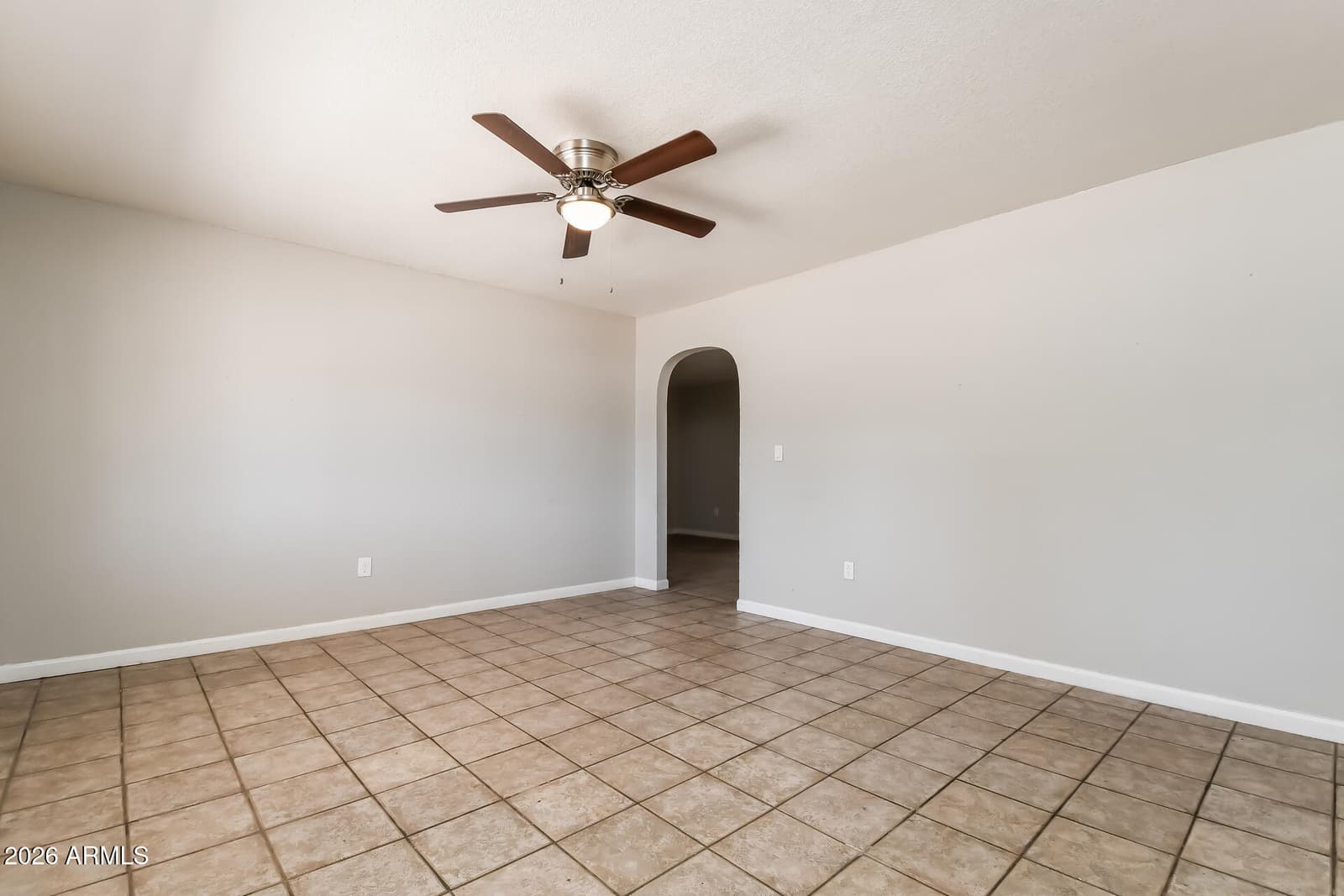 1460 W 6TH Avenue, Mesa, AZ 85202 — photo 4 of 21