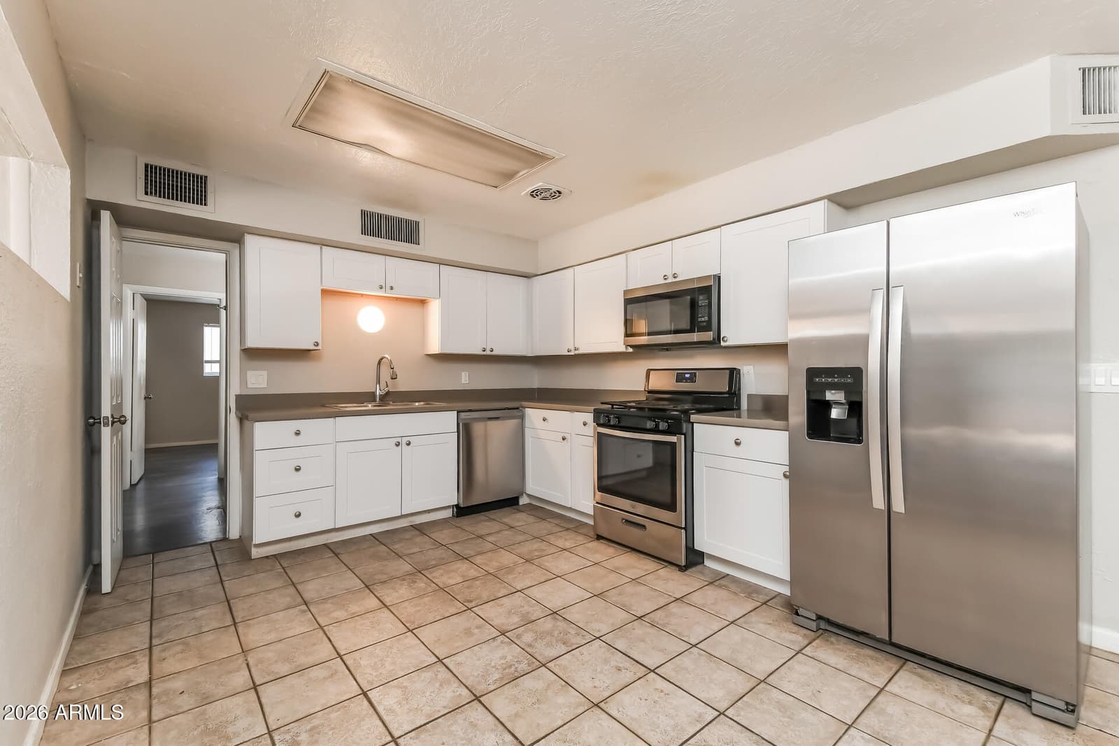 1460 W 6TH Avenue, Mesa, AZ 85202 — photo 8 of 21