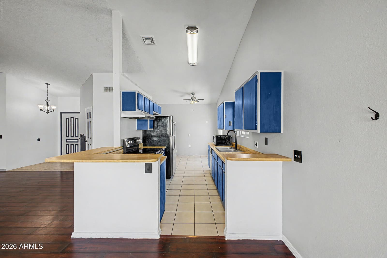 10005 N 64TH Avenue, Glendale, AZ 85302 — photo 13 of 35