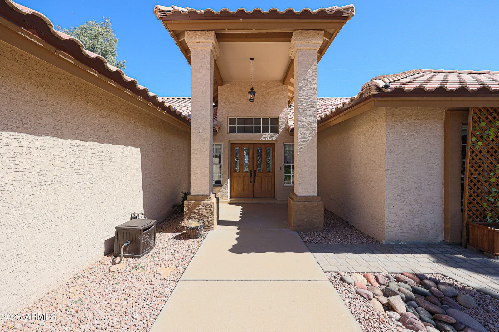 5542 W NORTHWOOD Drive, Glendale, AZ 85310 — photo 4 of 40