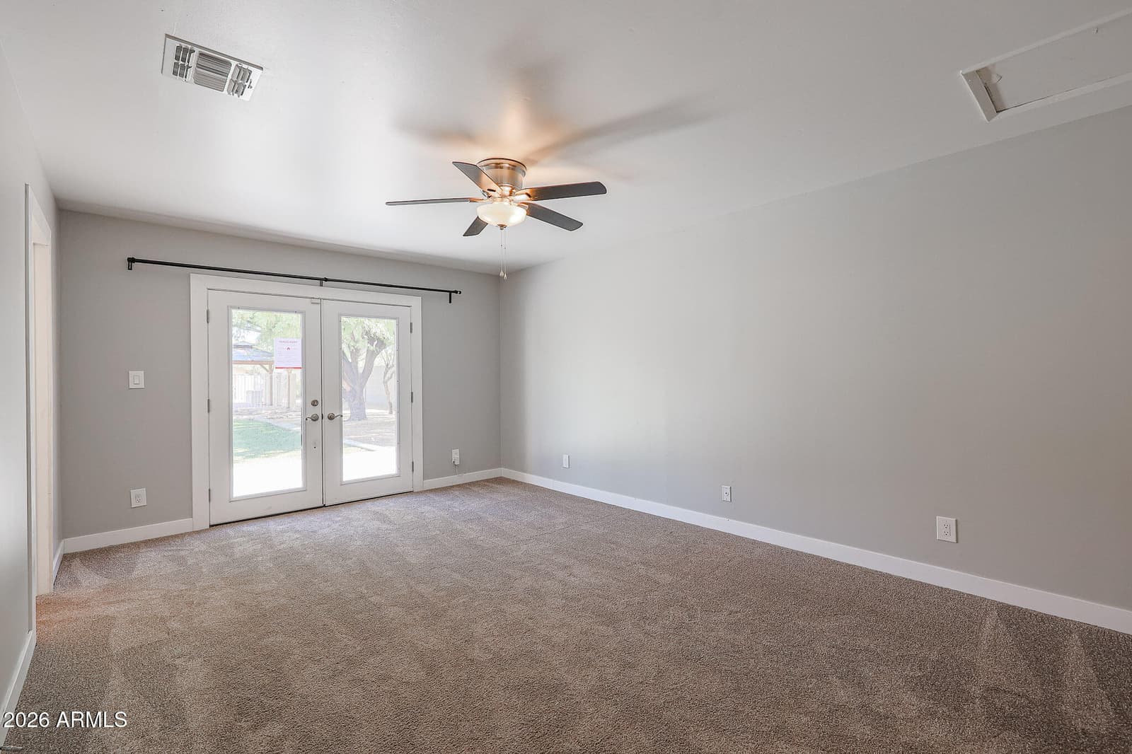5542 W NORTHWOOD Drive, Glendale, AZ 85310 — photo 15 of 40