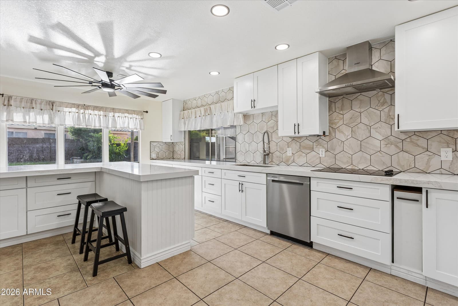 18100 N CATHERINE Drive, Surprise, AZ 85374 — photo 10 of 46