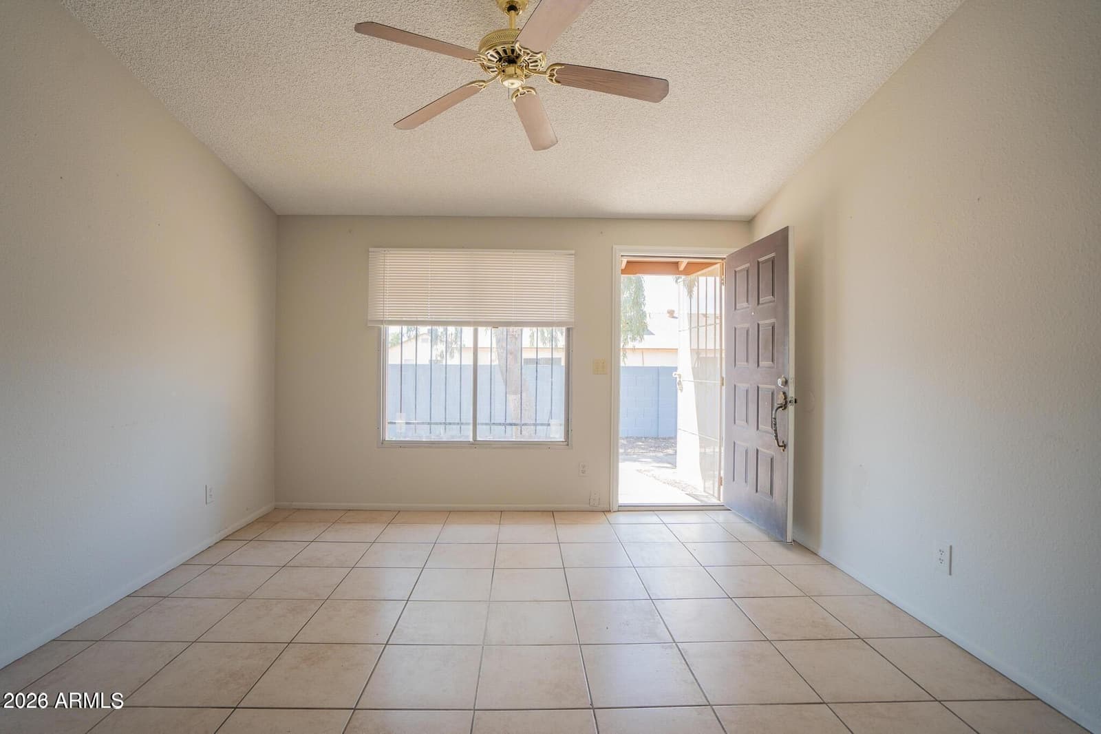 3645 N 69TH Avenue 15, Phoenix, AZ 85033 — photo 7 of 20