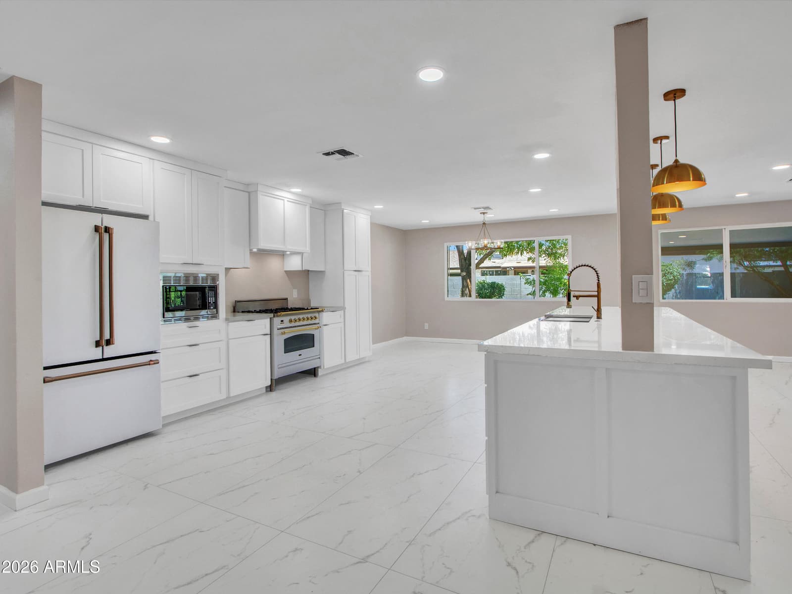 297 S HACIENDA Circle, Litchfield Park, AZ 85340 — photo 11 of 117