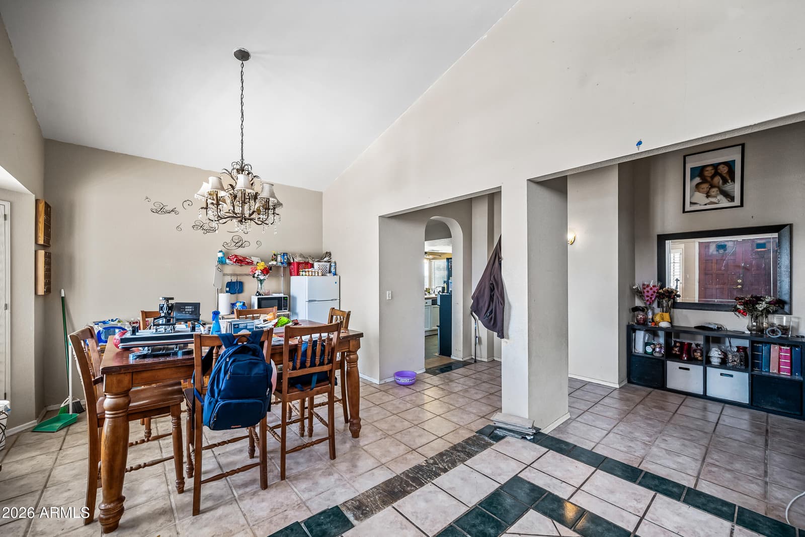 410 W BOXELDER Place, Chandler, AZ 85225 — photo 4 of 34