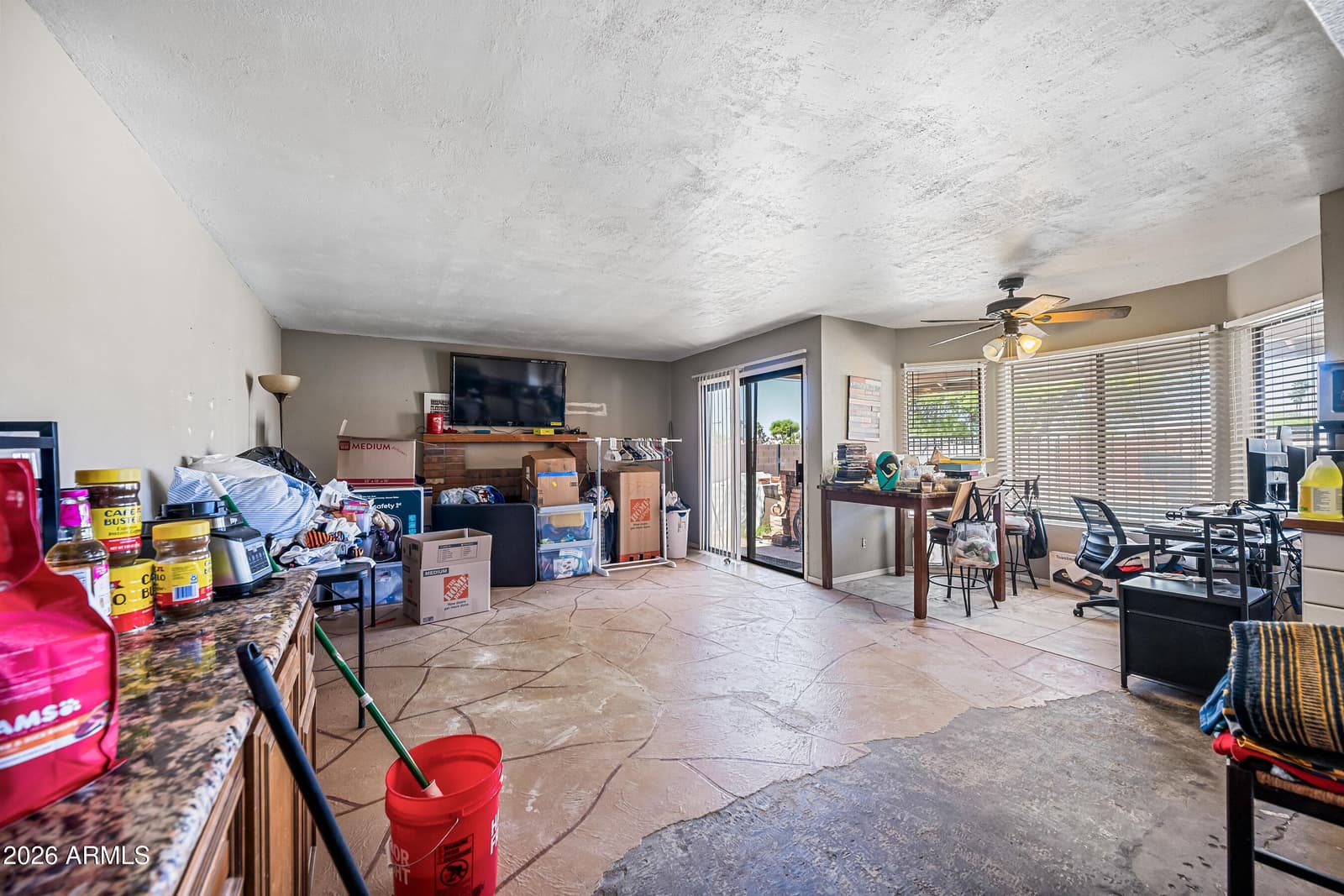 410 W BOXELDER Place, Chandler, AZ 85225 — photo 10 of 34