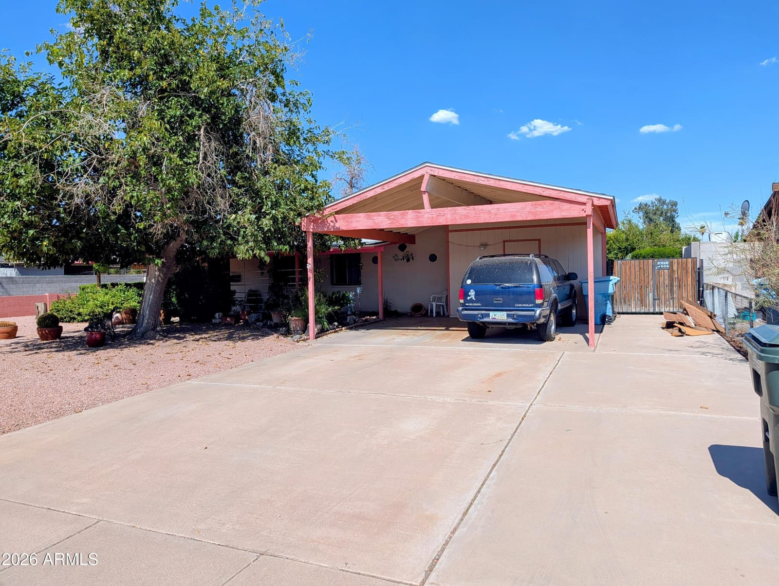 4213 N 73RD Lane, Phoenix, AZ 85033 — photo 2 of 26