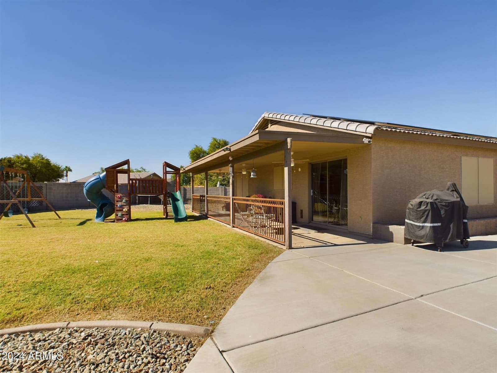 8735 W Royal Palm Road, Peoria, AZ 85345 — photo 6 of 17