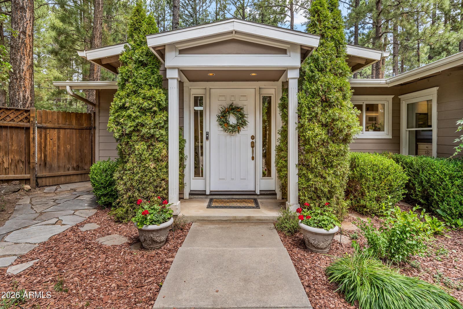 523 N JAMES Street, Flagstaff, AZ 86001 — photo 1 of 40