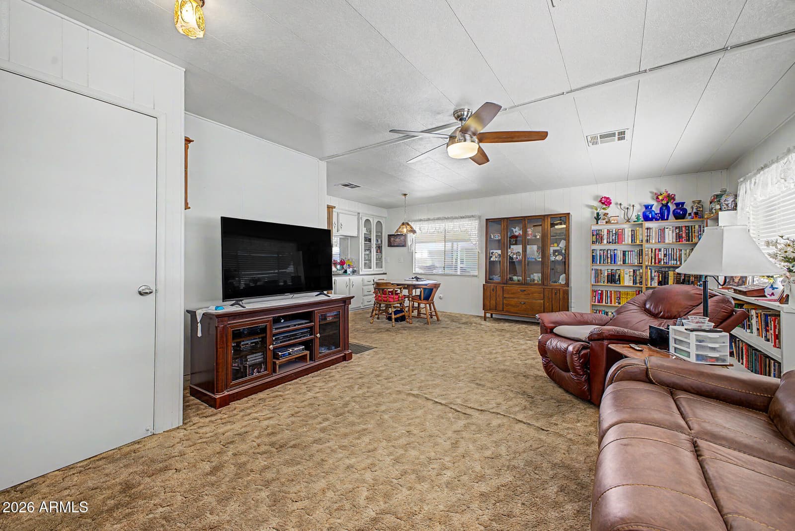2650 W UNION HILLS Drive 232, Phoenix, AZ 85027 — photo 5 of 33