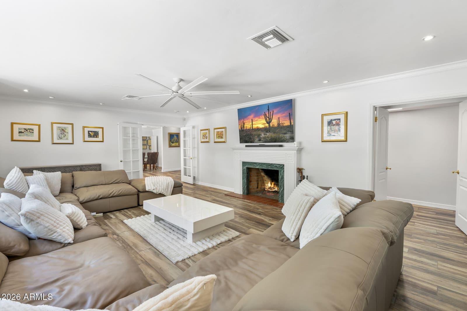550 W BERRIDGE Lane, Phoenix, AZ 85013 — photo 15 of 92