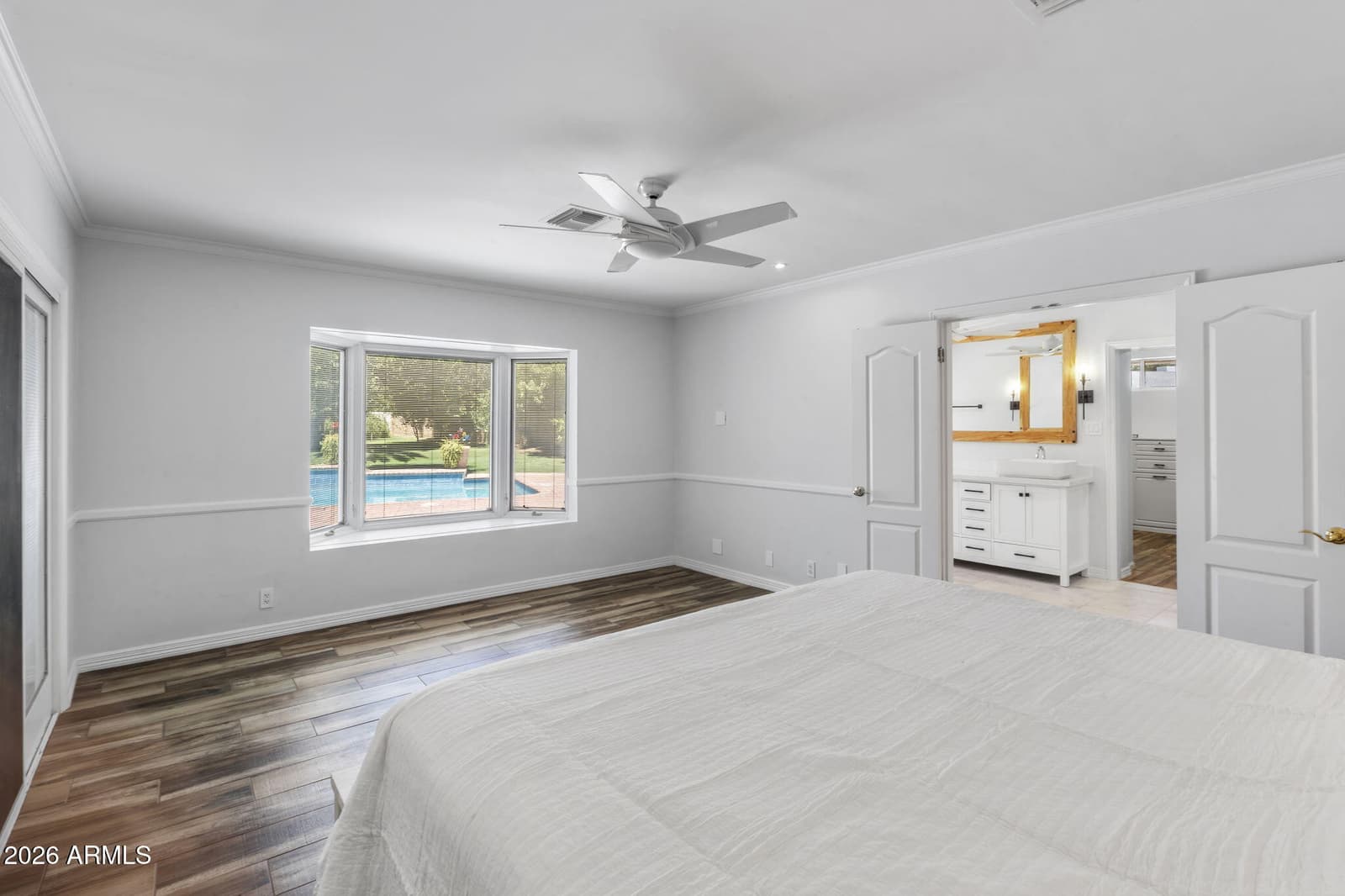 550 W BERRIDGE Lane, Phoenix, AZ 85013 — photo 25 of 92