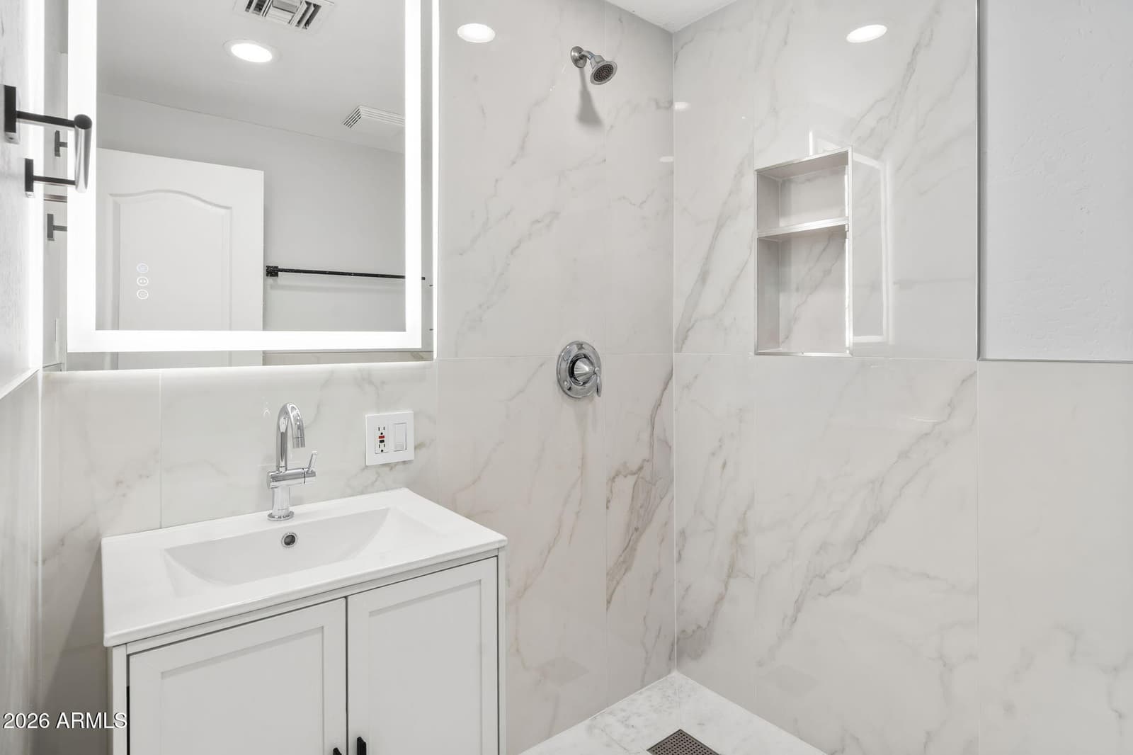 550 W BERRIDGE Lane, Phoenix, AZ 85013 — photo 53 of 92