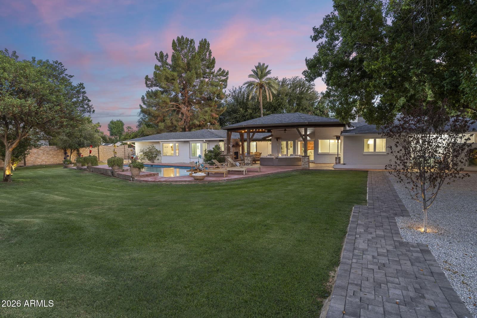 550 W BERRIDGE Lane, Phoenix, AZ 85013 — photo 60 of 92